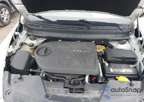 2014 Jeep Cherokee Latitude z USA, uszkodzony, nr VIN 1C4PJMCS8EW125834